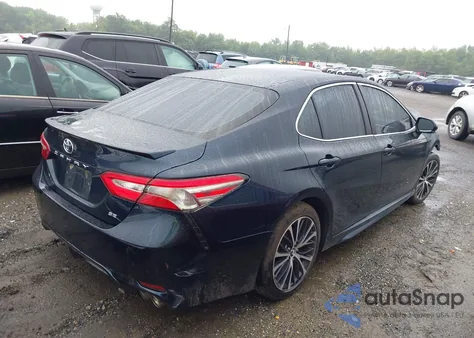 2018 Toyota Camry Se z USA, uszkodzony, nr VIN 4T1B11HK6JU597940